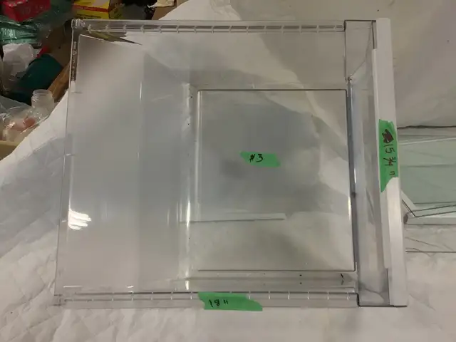 Tiroirs, tablettes et vitres pour frigo in Refrigerators in Sherbrooke - Image 8