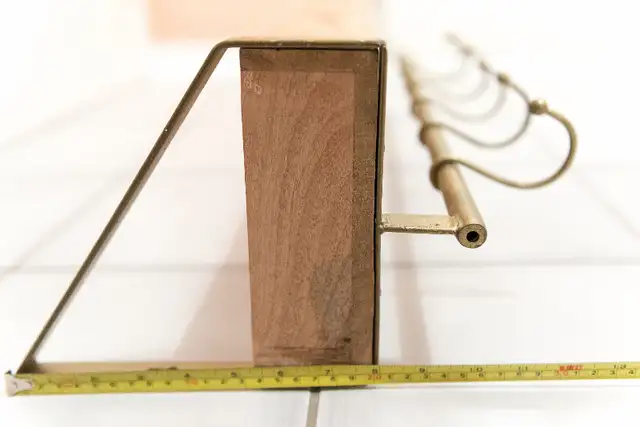 Wall Mounted Metal Coat Racks and Wooden Shelf in Home Décor & Accents in Markham / York Region - Image 3