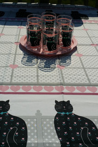 6 Adorable Plastic Glasses, Tray, Table Cover
