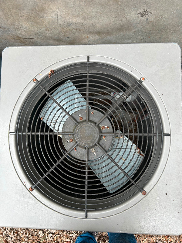 Air conditioner in Heaters, Humidifiers & Dehumidifiers in City of Toronto - Image 2