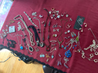 Large lot of jewelry all for $25