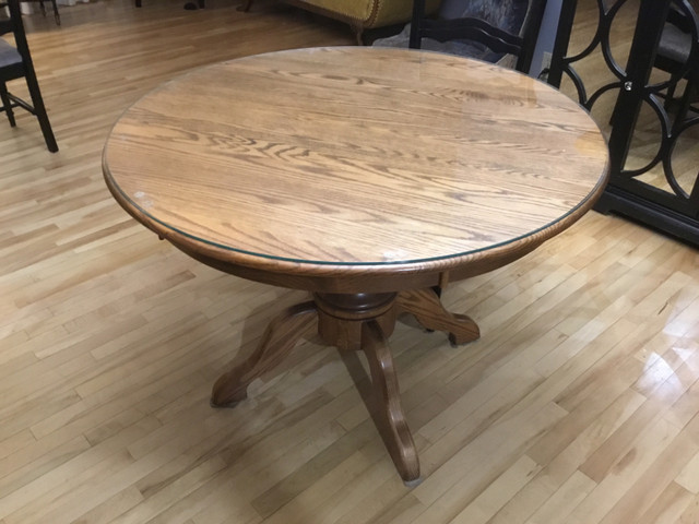Solid Oak Table in Dining Tables & Sets in Moncton - Image 3