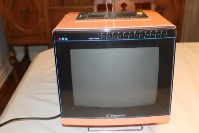 TELEVISEUR ROSE EMERSON VINTAGE, View more