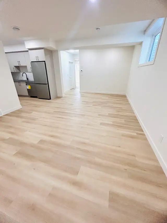 Ultra spacious 2 Bedroom Basement Suit