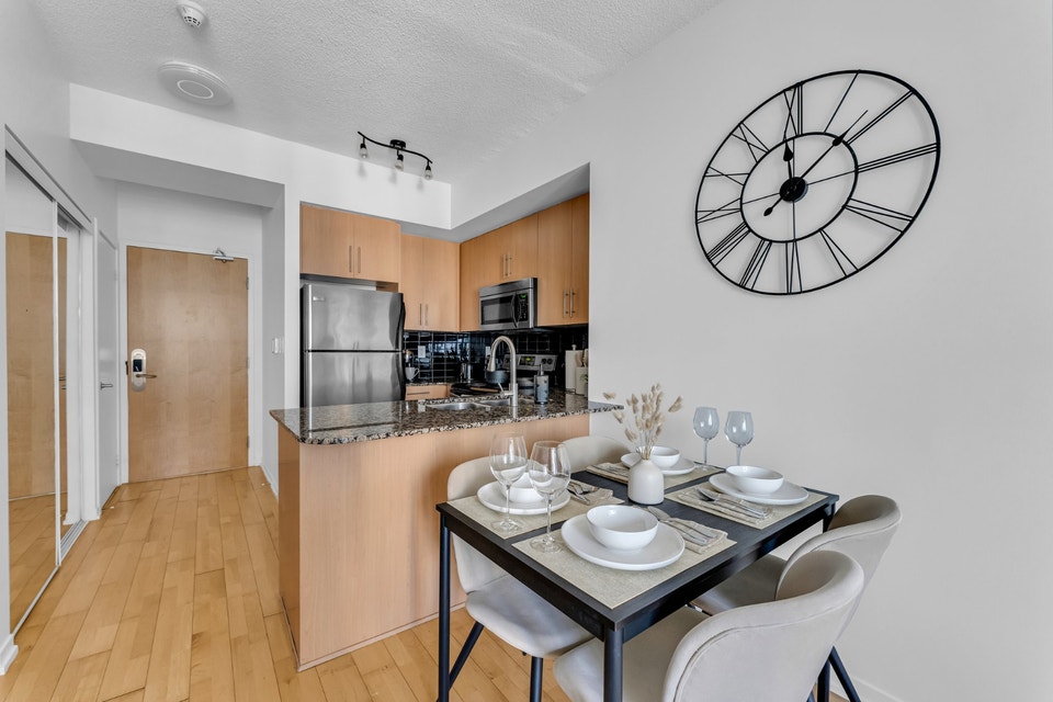 Downtown Toronto @ 65 Bremner 2 BD 2 BR High Floor Parking 3