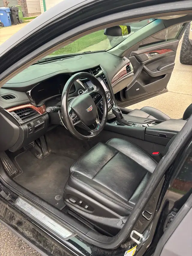 2015 Cadillac 548407619544698883