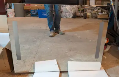 Used, but in great working condition, 35.5 x 27.5 mirror with LED lights and Bluetooth connectivity....
