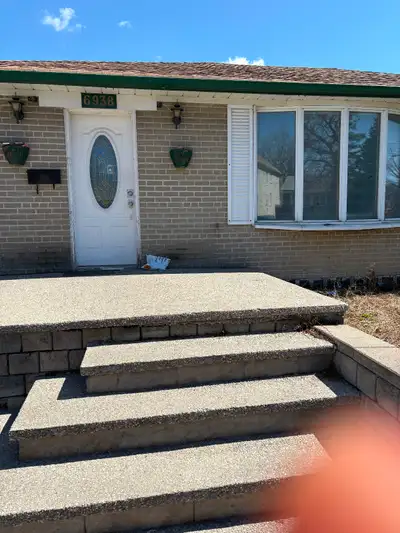 3 bedroom for rent immediately available near Westwood mall .