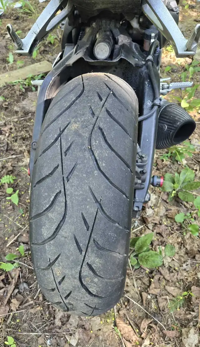 Yamaha vector 2010 in Sport Bikes in Edmundston - Image 10