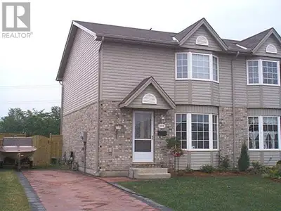 ALL GIRLS HOUSE 5MIN FROM FANSHAWE COLLEGE