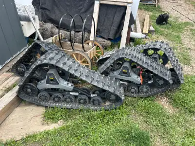 Good condition used tracks for can am defender set of 4 Apache 360