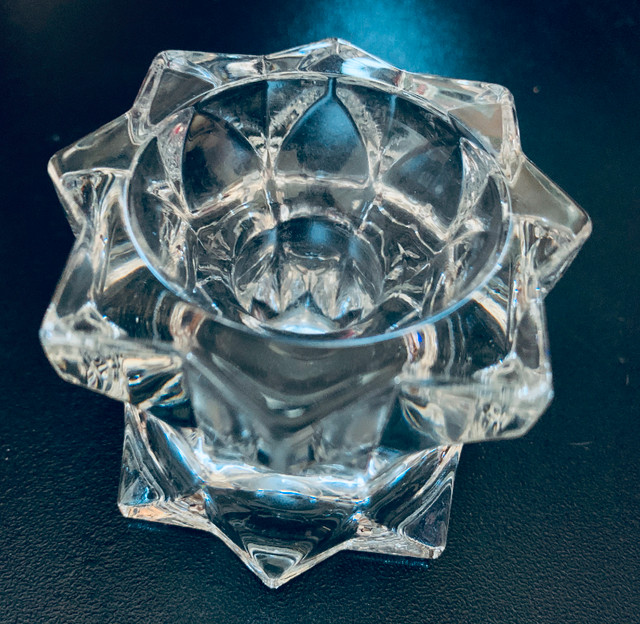 Crystal Ashtrays - Pinwheel Design (each 3$ or 4 for 10$) in Home Décor & Accents in Mississauga / Peel Region