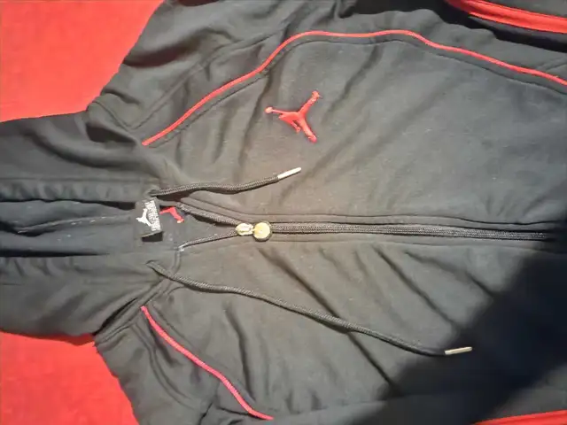 Jordan zip up hoodie and Nike jacket in Men's in Cape Breton - Image 7