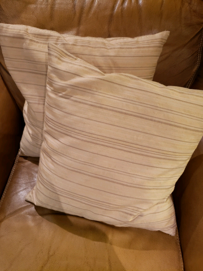 Coussins décoratif beige, View more