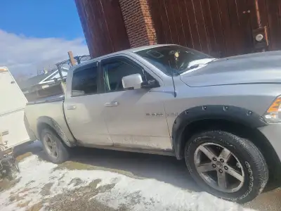 Used car in a good condition. As is. Misfire #8. 5.7 Engine Size.