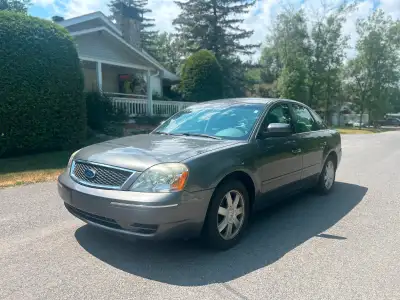 Nouvel Arrivage! Très beau 2005 Ford Five Hundred avec seulement 95,116km. Véhicule en bonne conditi...