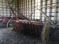 Semeuse international Harvester seeder
Telephone 514-774-5948