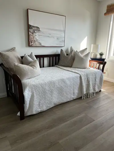 Daybed w/Trundle, View more