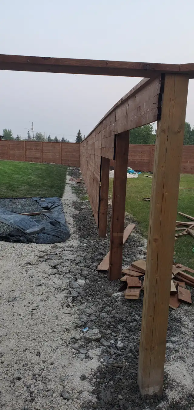 Fence post63284942781697122