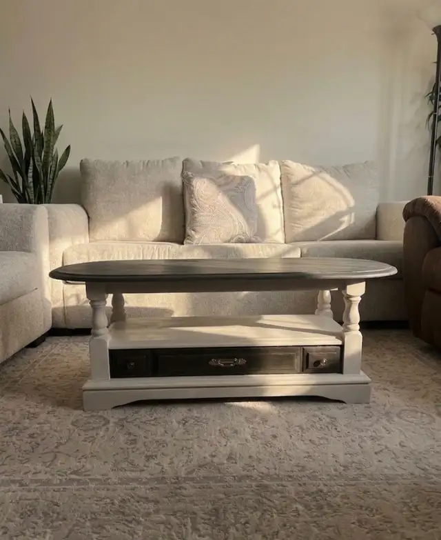 Huppé Solid Wood Coffee Table - Professionally Refurbished  in Coffee Tables in Ottawa - Image 6