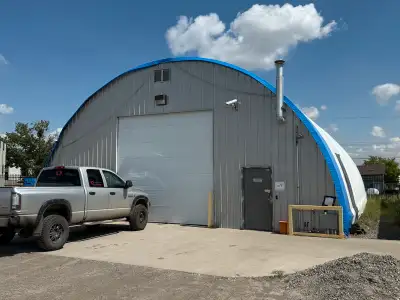 2600 sq ft heated Quonset in fenced yard in SE Calgary. Available now. Prefer yearly. Longer term re...