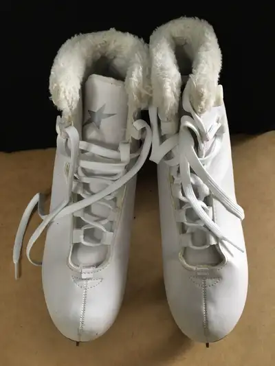 Figure skates, View more