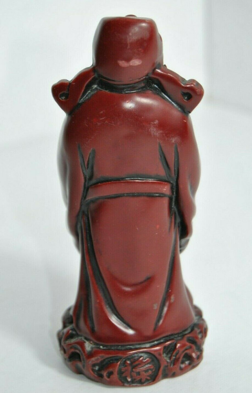 Vintage Hand Carved Chinese Resin Wise Man Statue Figurine dans Art et objets de collection  à Longueuil/Rive Sud - Image 3