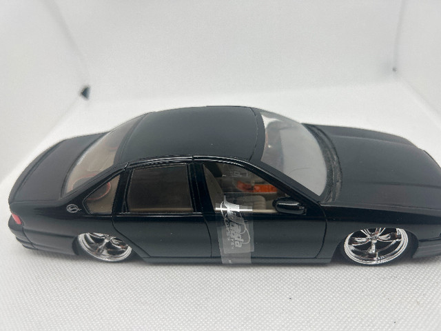 1/24 Jada Dub 1996 Chevy Impala SS in Arts & Collectibles in Edmonton - Image 4