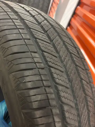 Set of 4 all season tires Very good condition DOT 2023
