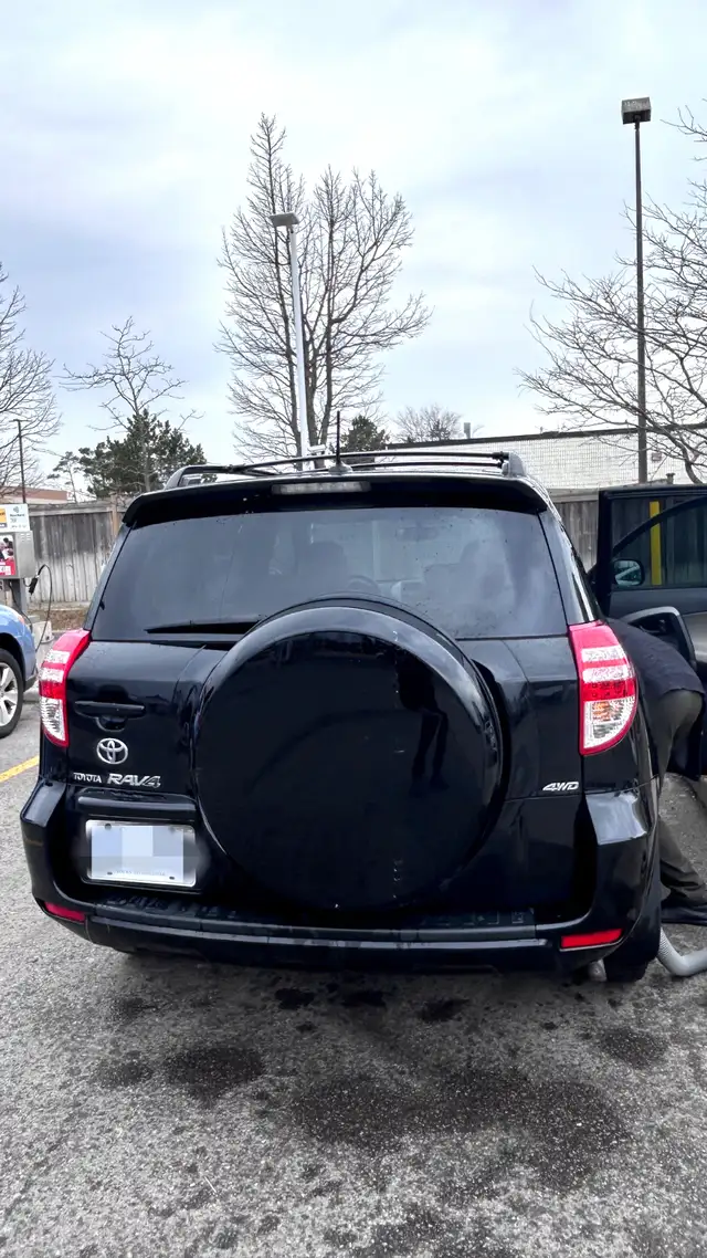 2009 Toyota RAV4 Base, Sport Utility 3.5L V6 4WD dans Autos et camions dans Région de Markham/York - Image 6