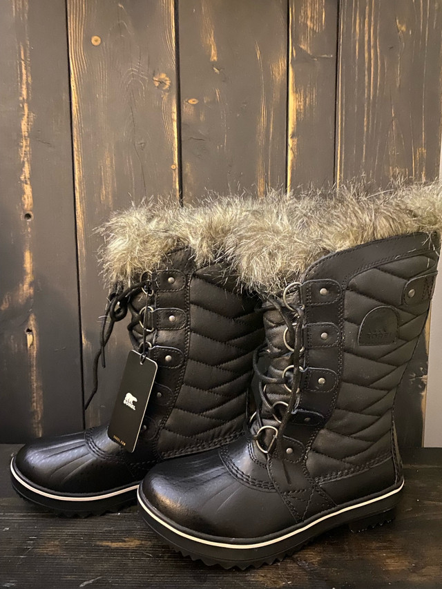 Sorel winter boots brand new with tags  in Women's - Shoes in Kingston - Image 2