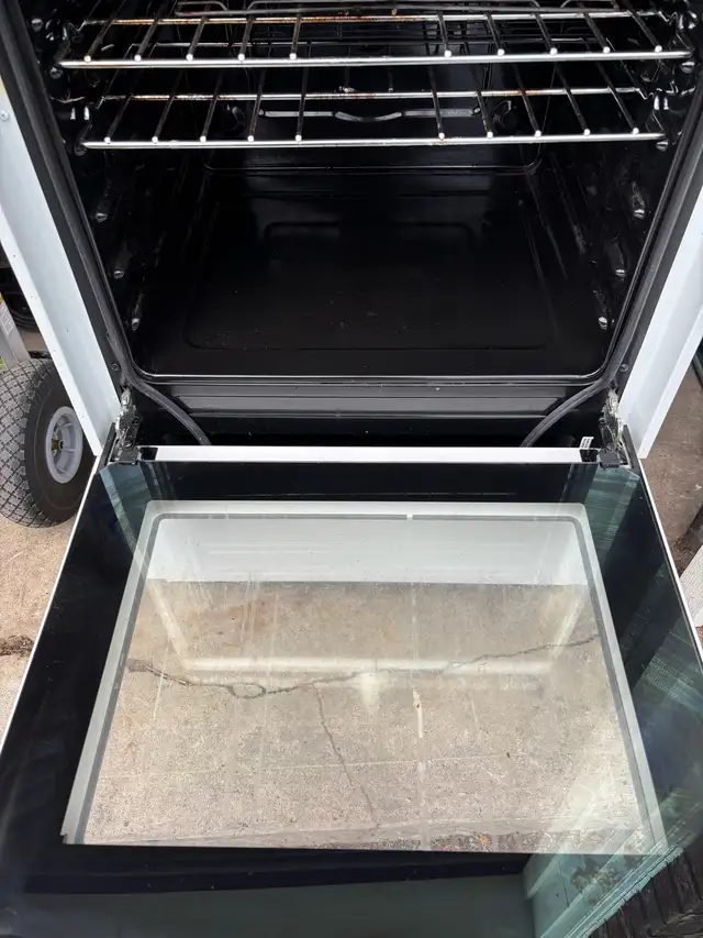 epic 24 inch stove in Stoves, Ovens & Ranges in City of Toronto - Image 3