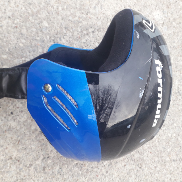 Half-Price - Deluxe Junior Ski Helmet - size M 54 to 57cm in Ski in City of Toronto - Image 3
