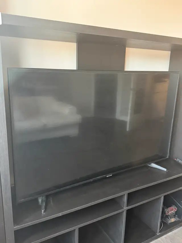 Samsung 55" 4K UHD TV in TVs in City of Toronto - Image 2