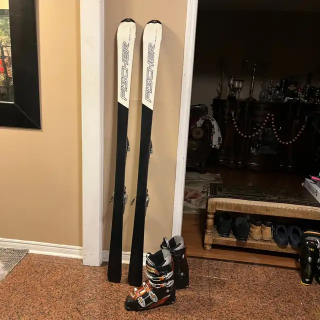 170 Fisher ski with boots  in Ski in Markham / York Region - Image 6