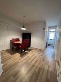 Two rooms of Downtown Montreal 61/2 Apartment