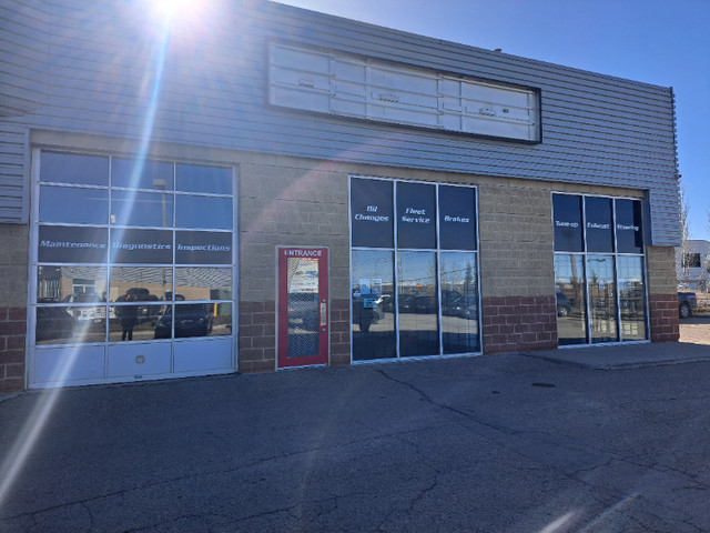 AUTOMOTIVE BAY FOR LEASE : BAY 12 11450 29 STREET SE CALGARY AB in Real Estate Services in Calgary - Image 2