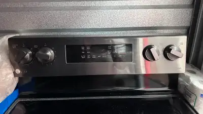 BRAND NEW LG ELECTRIC THINQ RANGE & AIR FRY OVEN, View more