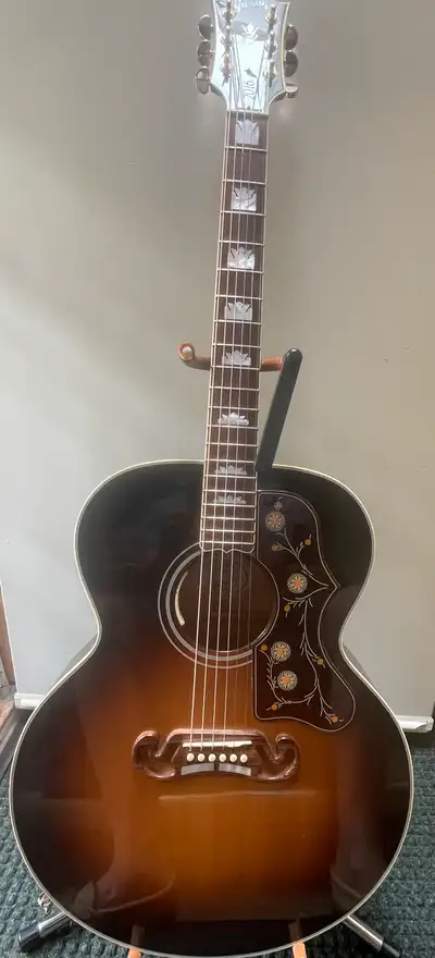 Gibson SJ-200 (2016) acoustic, View more