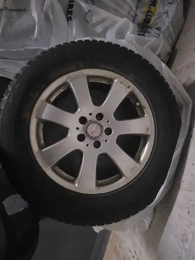 Selling 4 whhels and Tires from my old ml320 from 2009. Sold the car so do not need wheels and tires...