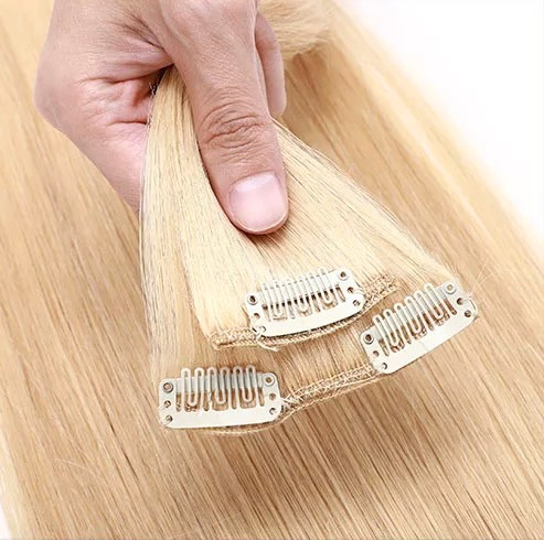 Clip In Platinum Blonde Human Hair Extensions In 22 Inches dans Autre  à Ville de Montréal - Image 3