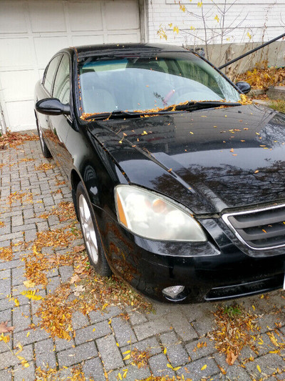 2002 Nissan Altima 3.5L  Only 130KM original KM