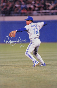 Toronto Blue Jays HOF Roberto Alomar Autographed 4 by 6 Picture.