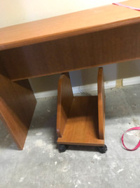 Computer des / Corner desk / extra tables