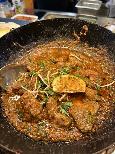 We are a busy halal restaurant in downtown looking for a hard-working and energetic waitress to join...