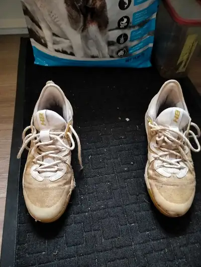 Men's size 9
