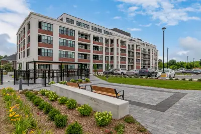1 Bedroom Condo Apartment - Alice Block Downtown - 120 Huron St.