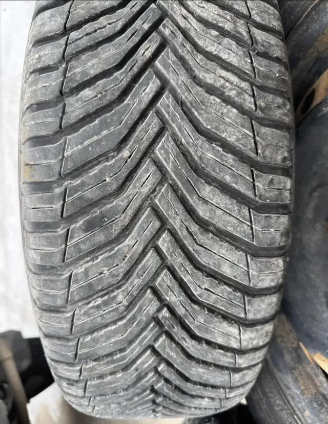 Camry,Sienna 215/65r16 Michelin All Weather tires in rims  in Other Parts & Accessories in Winnipeg - Image 4