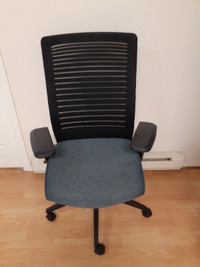 Multi-function office chair computer chair like new