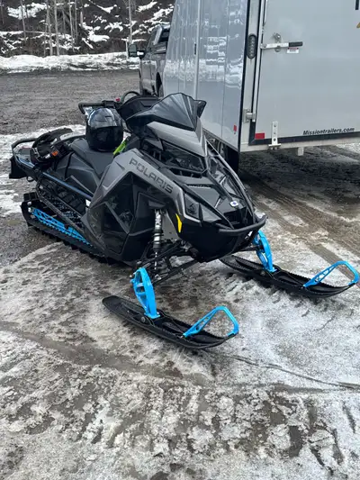 Excellent beginner or backup sled. Will stay with 800 class all day Been kept indoors when not in us...
